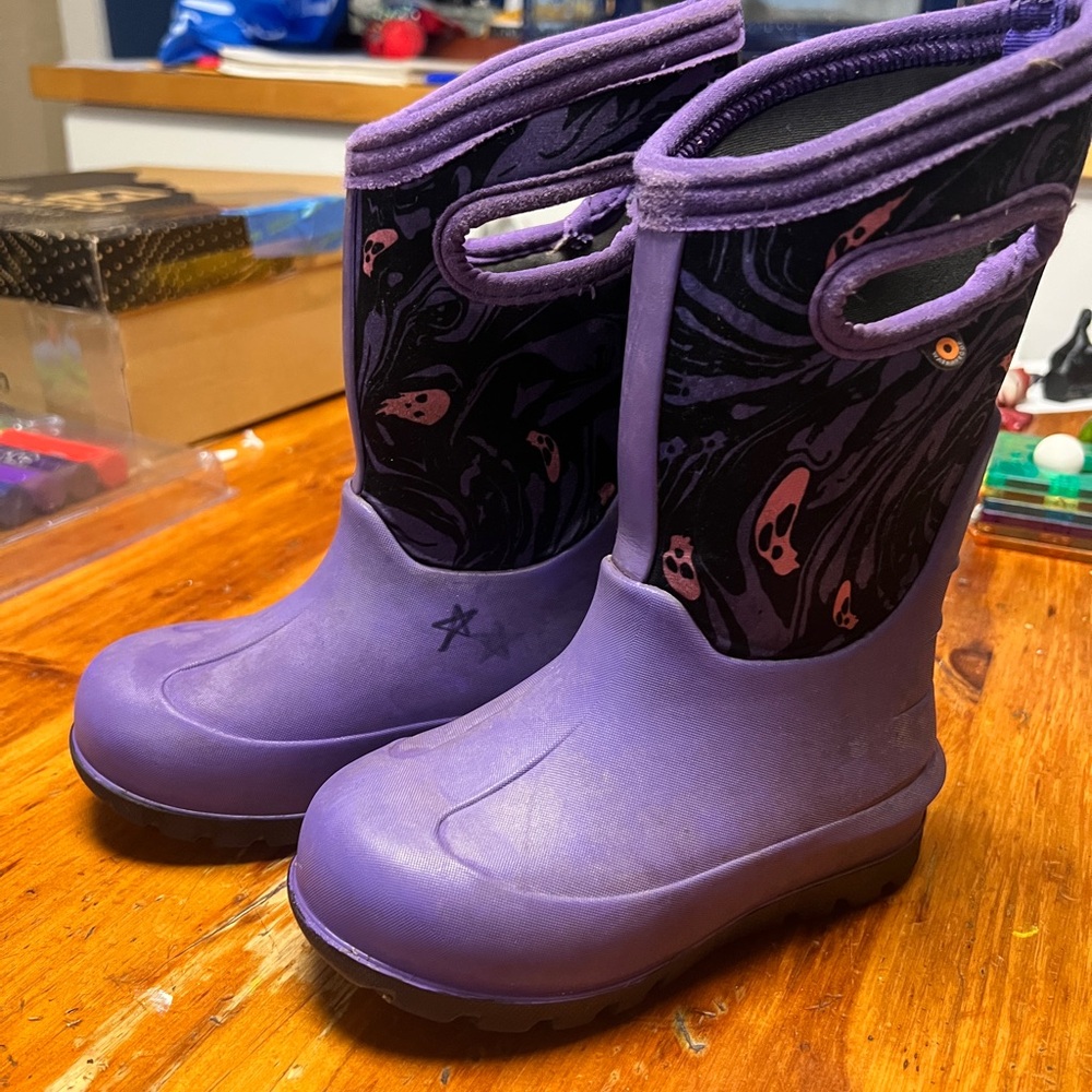 Bogs size 11 Purple little Kids Rain and snow Boots spooky ghost winter boy girl